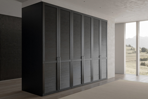 Шкаф с жалюзийными фасадами из крашеного МДФ в темных тонах, ZS-002